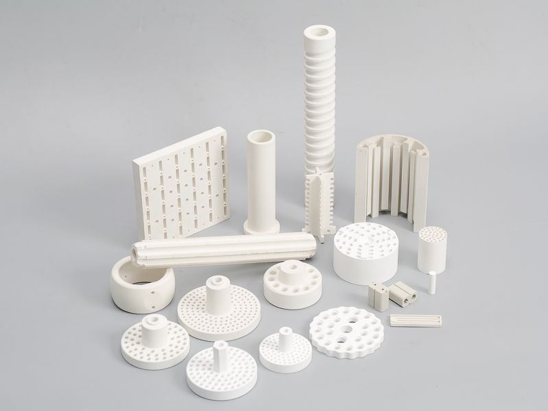 Ceramic insulator made by mullite ceramic